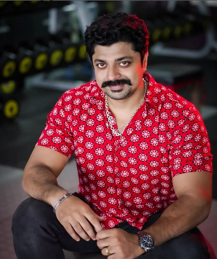 Bigg Boss Season 4 week 5 Naveen Arakkal and Daisy David evicted.